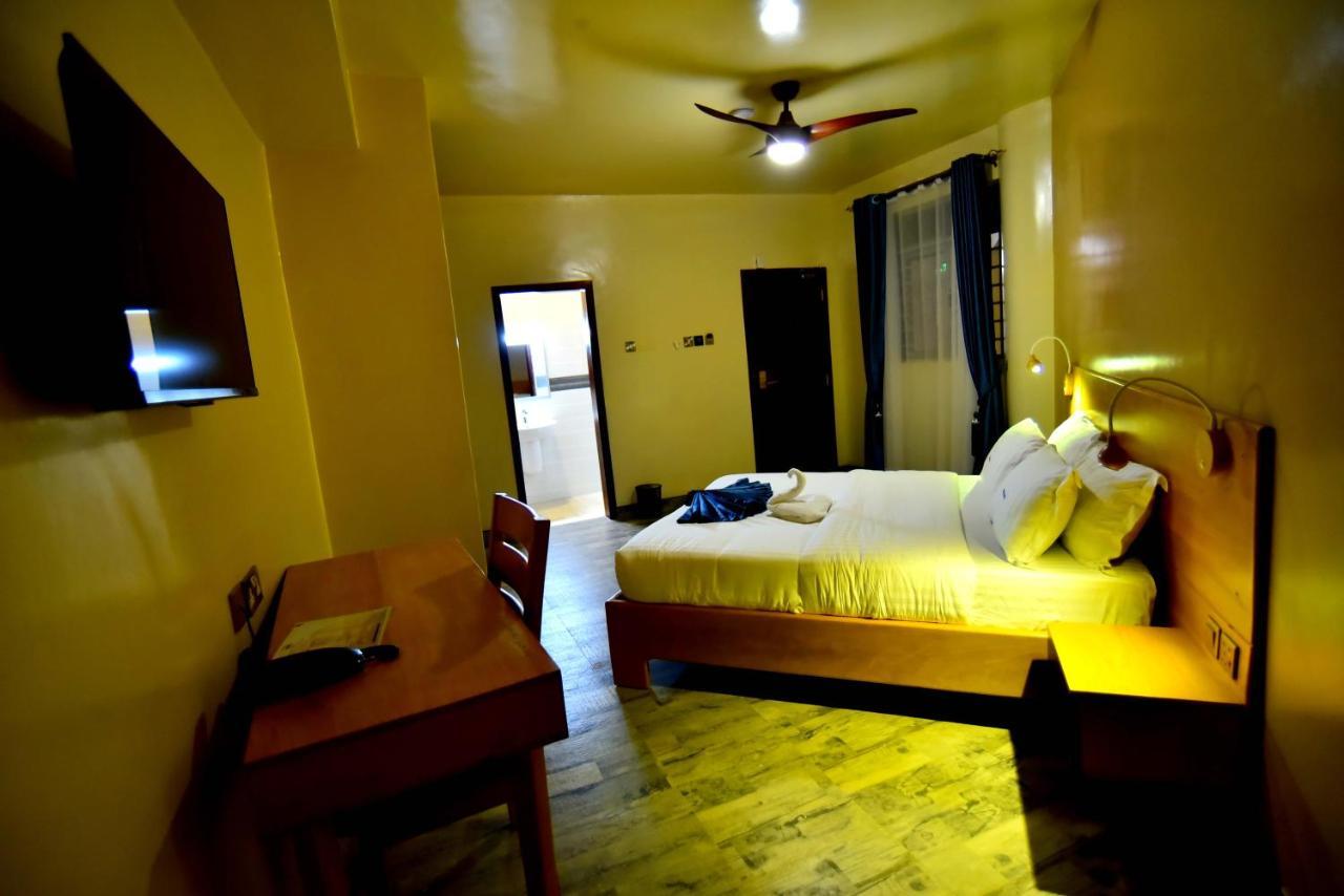 Victoria Mews Hotel Kampala Dış mekan fotoğraf