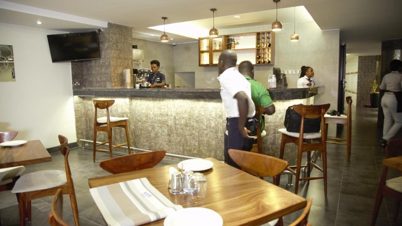 Victoria Mews Hotel Kampala Dış mekan fotoğraf