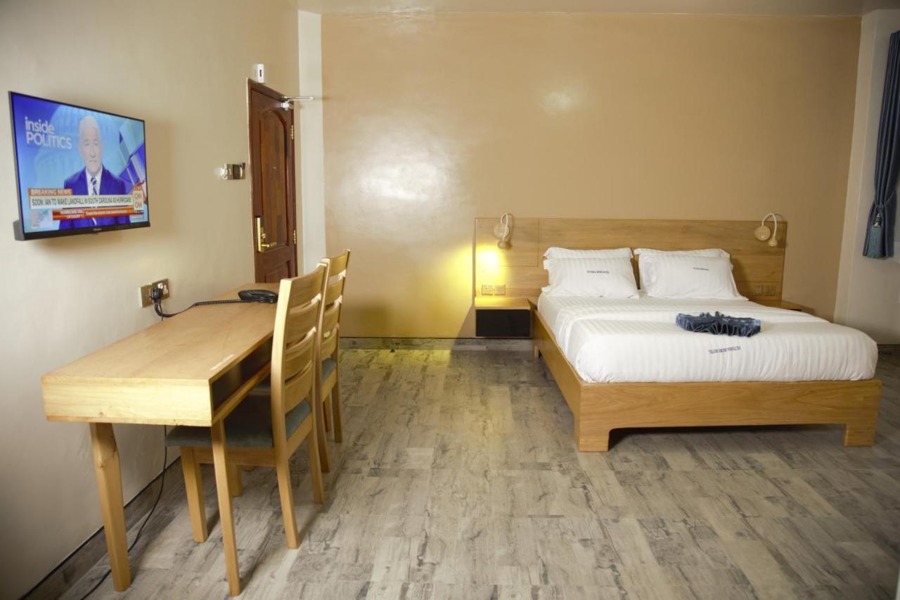 Victoria Mews Hotel Kampala Dış mekan fotoğraf