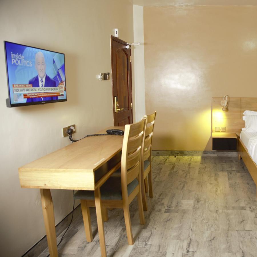 Victoria Mews Hotel Kampala Dış mekan fotoğraf