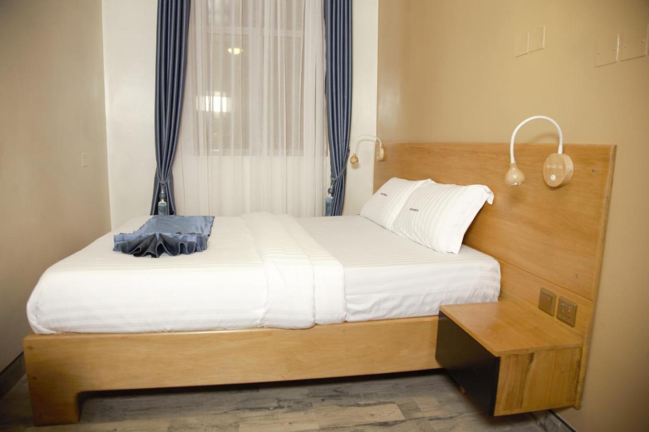 Victoria Mews Hotel Kampala Dış mekan fotoğraf